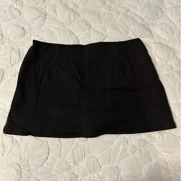 Urban Outfitters Black Mini-Skort - Picture 2 of 3